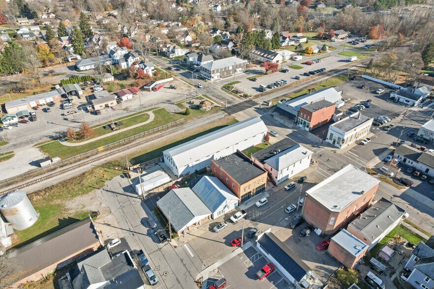 More Photos Of 14 W Depot St, Pataskala Showroom For Sale