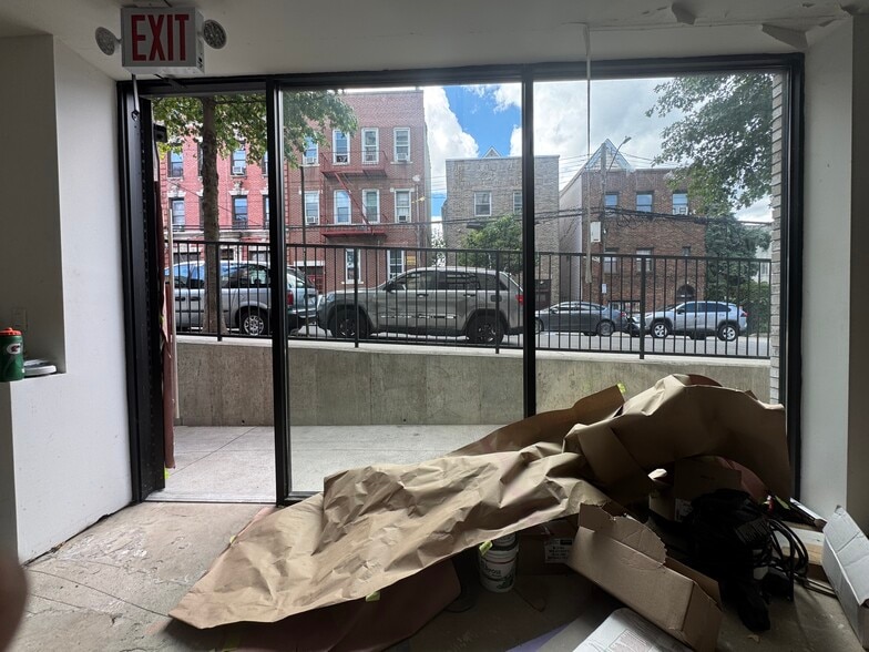 More Photos Of 2330 Cambreleng Ave, Bronx Apartments For Lease