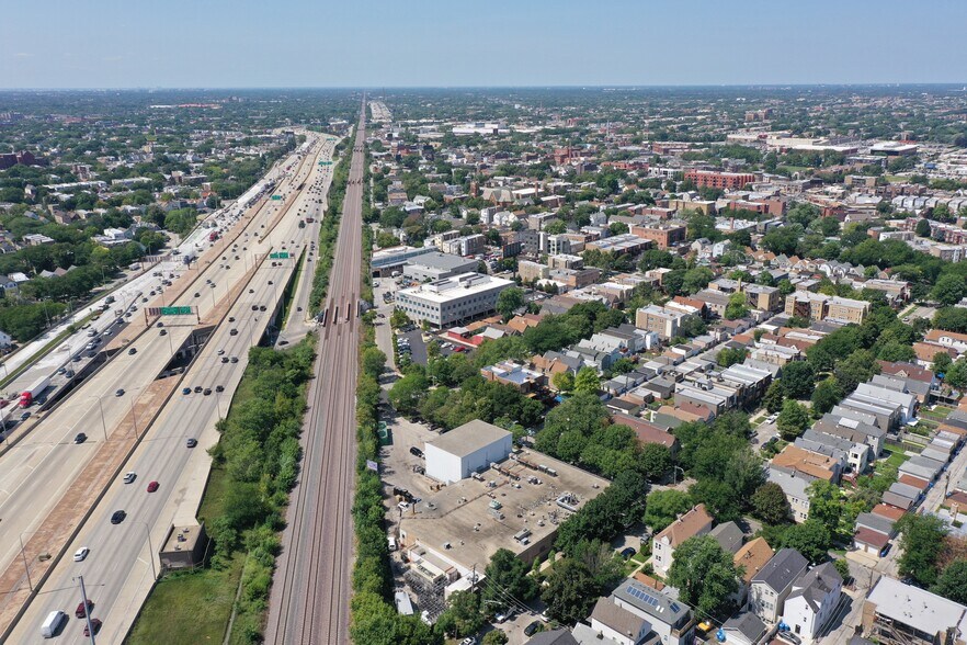 More Photos Of 2711 W George St, Chicago Industrial For Sale