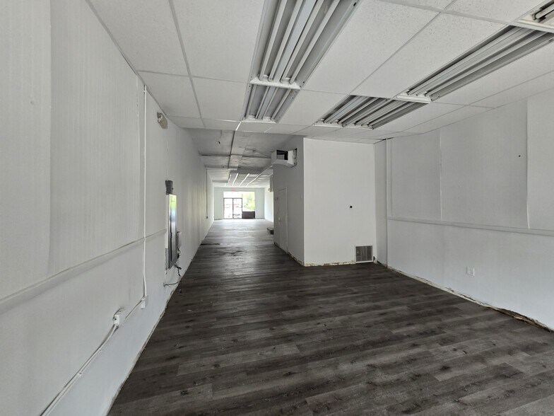 More Photos Of 88 Main St, Madison Freestanding For Sale