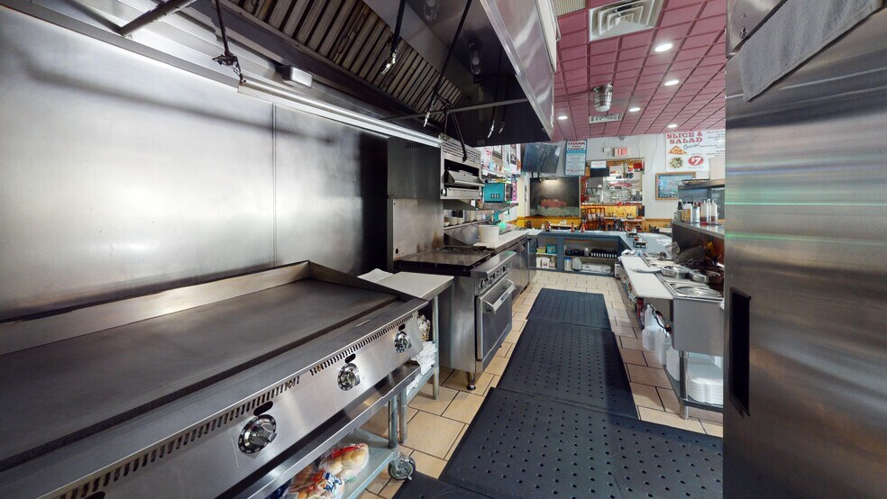 More Photos Of 13524 S Eagle Valley Rd, Tyrone Restaurant For Sale