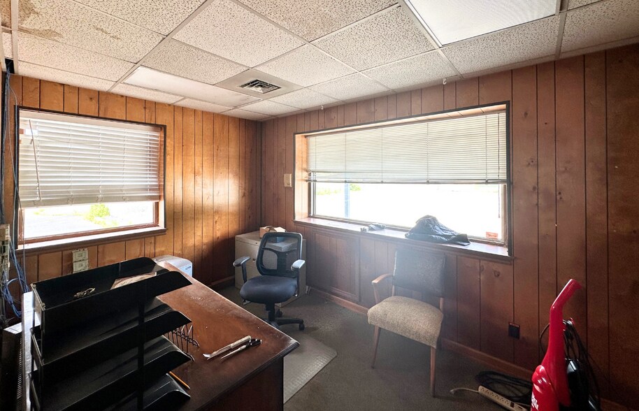 More Photos Of 1371 Oil Terminal rd, Blue Ridge Warehouse For Lease