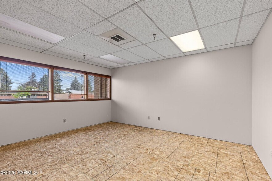 More Photos Of 303 S 12th Ave, Yakima Medical For Sale