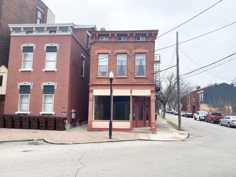 More Photos Of 1008 Lee St, Covington Storefront Retail Residential For Lease