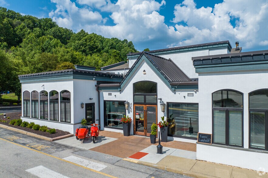 More Photos Of 4855 West Chester Pike, Newtown Square Unknown For Lease