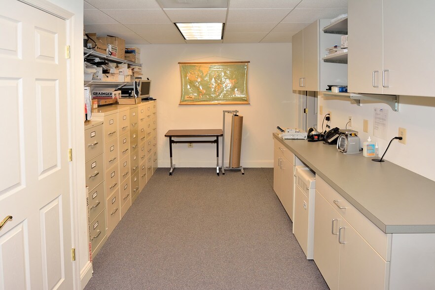 More Photos Of 8101 Hinson Farm Rd, Alexandria Medical For Sale