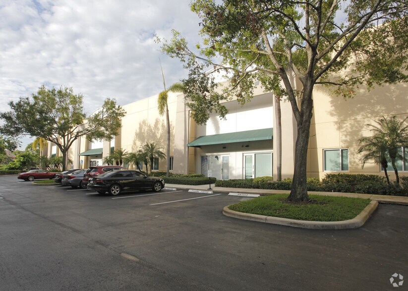 More Photos Of 15851 SW 41st St, Davie Warehouse For Lease