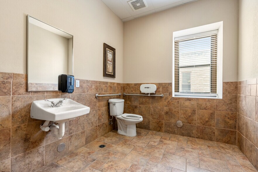 More Photos Of 136 W Main St, Trinidad Office For Sale