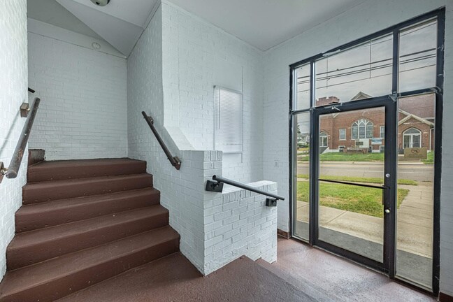 More Photos Of 3307 W 3rd St, Dayton Storefront Retail Residential For Sale