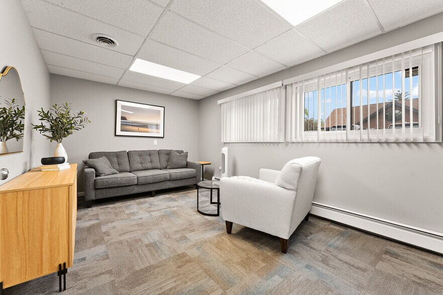 More Photos Of 250 N Main St, Crown Point Office For Sale