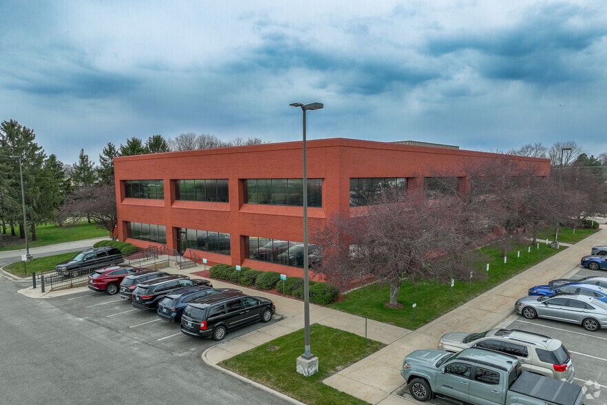 More Photos Of 1235 N Mulford Rd, Rockford Medical For Lease