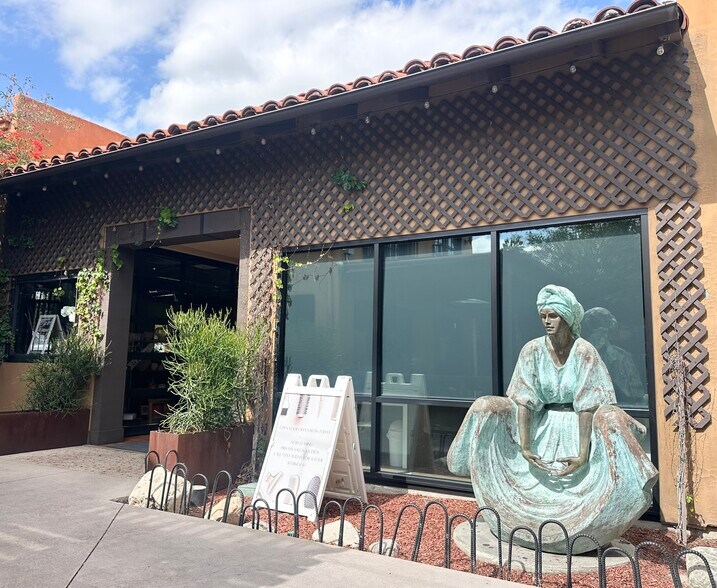More Photos Of 241 N Maclay Ave, San Fernando Storefront For Lease
