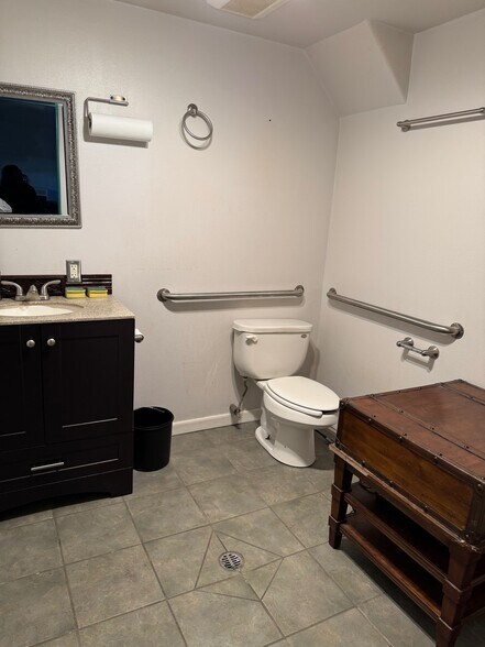 More Photos Of 845 Airport Rd, Las Vegas Flex For Sale
