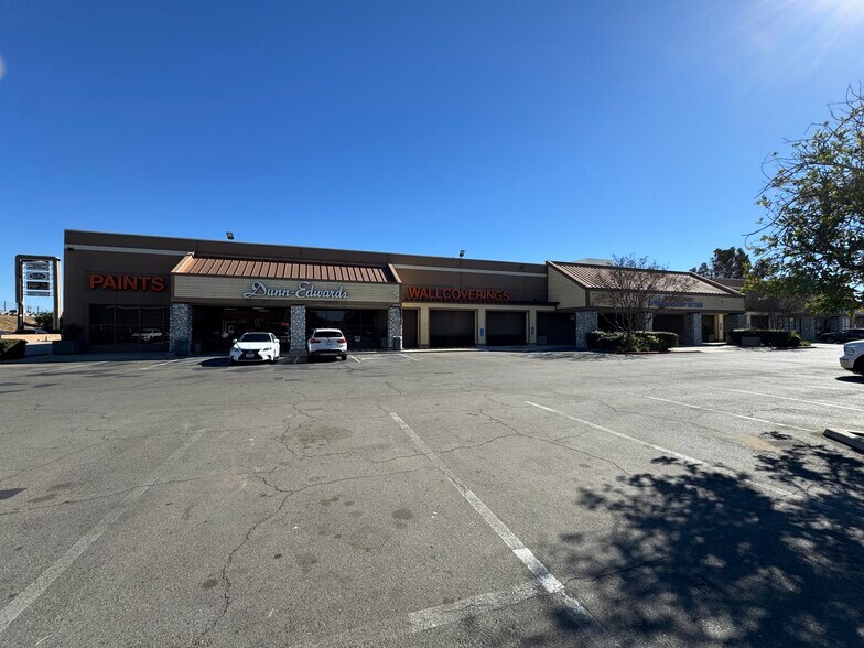 More Photos Of 2401-2455 S Vineyard Ave, Ontario Storefront For Lease