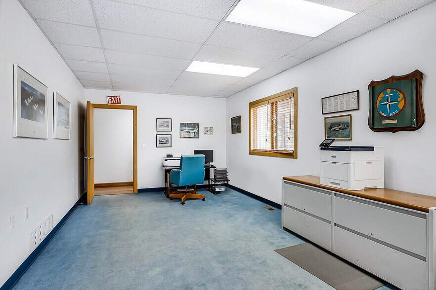 More Photos Of 78 Beaver Brook Canyon Rd, Evergreen Light Manufacturing For Lease