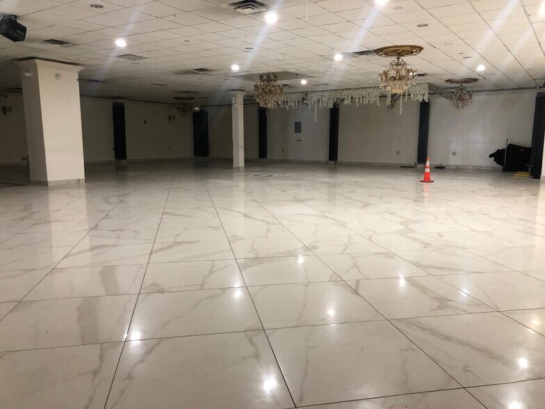 More Photos Of 1363-1372 Utica Ave, Brooklyn Storefront Retail Office For Lease