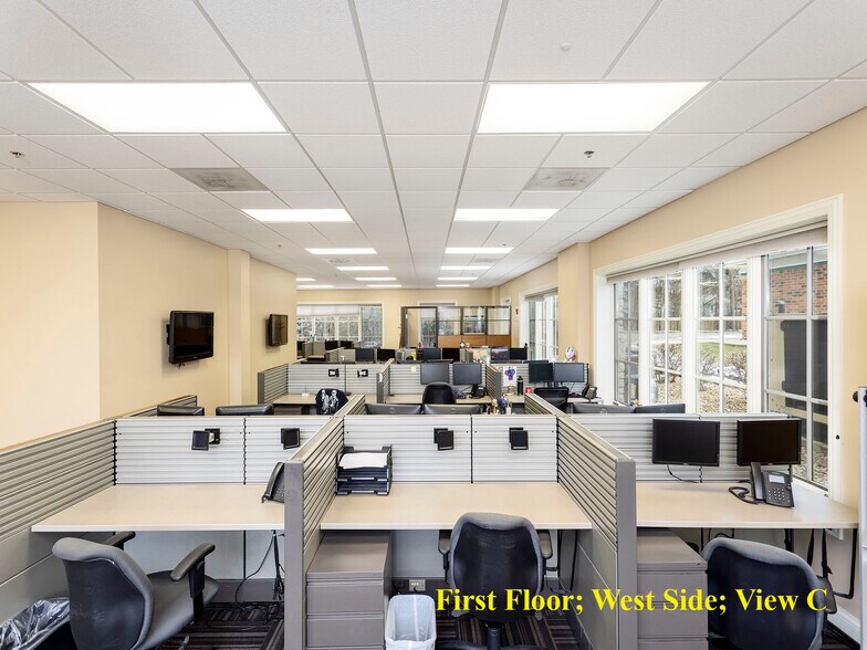 More Photos Of 739 North Ave, Glendale Heights Loft Creative Space For Sale