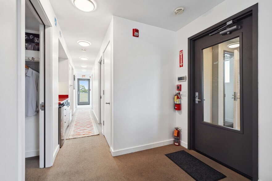 More Photos Of 1010 Grayson St, Berkeley Office Residential For Sale