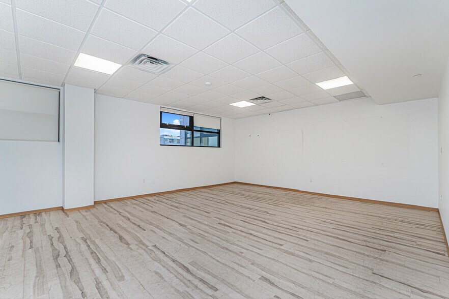 More Photos Of 360 Neptune Ave, Brooklyn Medical For Lease