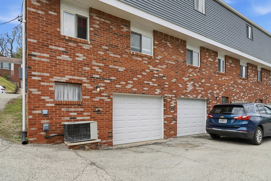 More Photos Of 3801 Hilpert St, Pittsburgh Apartments For Sale