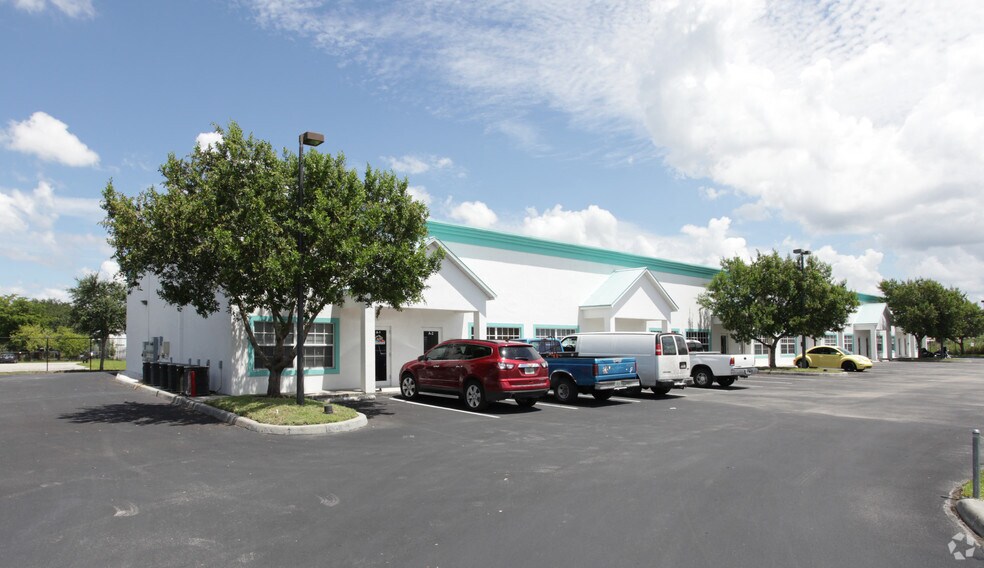 More Photos Of 3550 Work Dr, Fort Myers Showroom For Sale