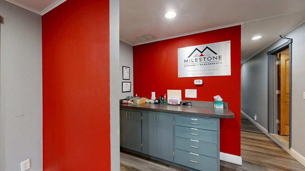 Primary Photo Of 6823 SW Canyon Rd, Portland Office For Lease