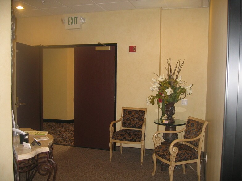 More Photos Of 23300 Cinema Dr, Valencia General Retail For Lease