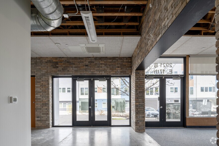 More Photos Of 2921 E 17th St, Austin Loft Creative Space For Sale