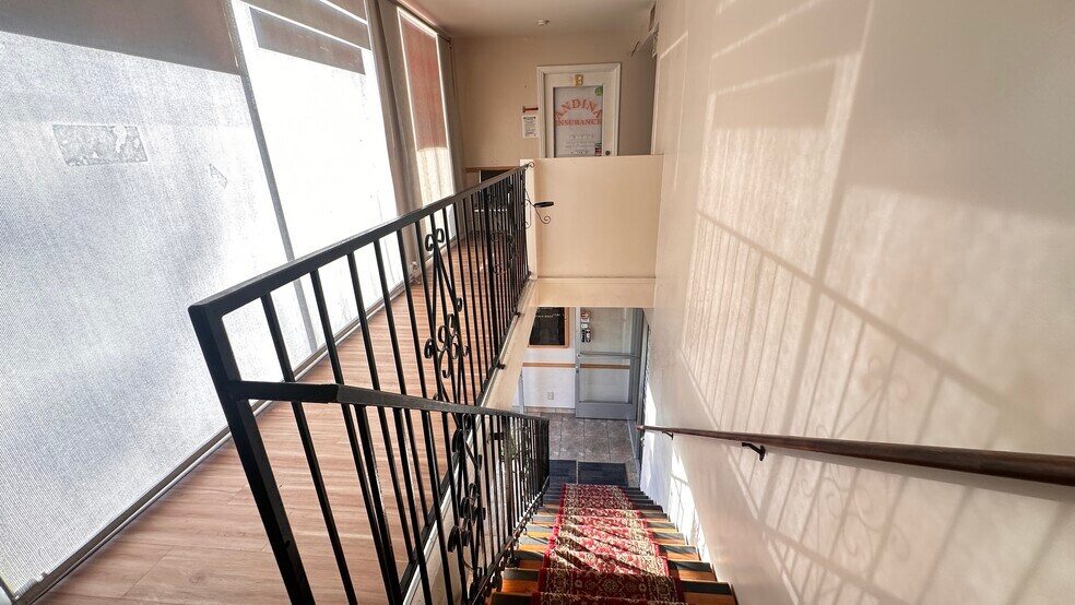 More Photos Of 708 N Marengo Ave, Pasadena General Retail For Sale