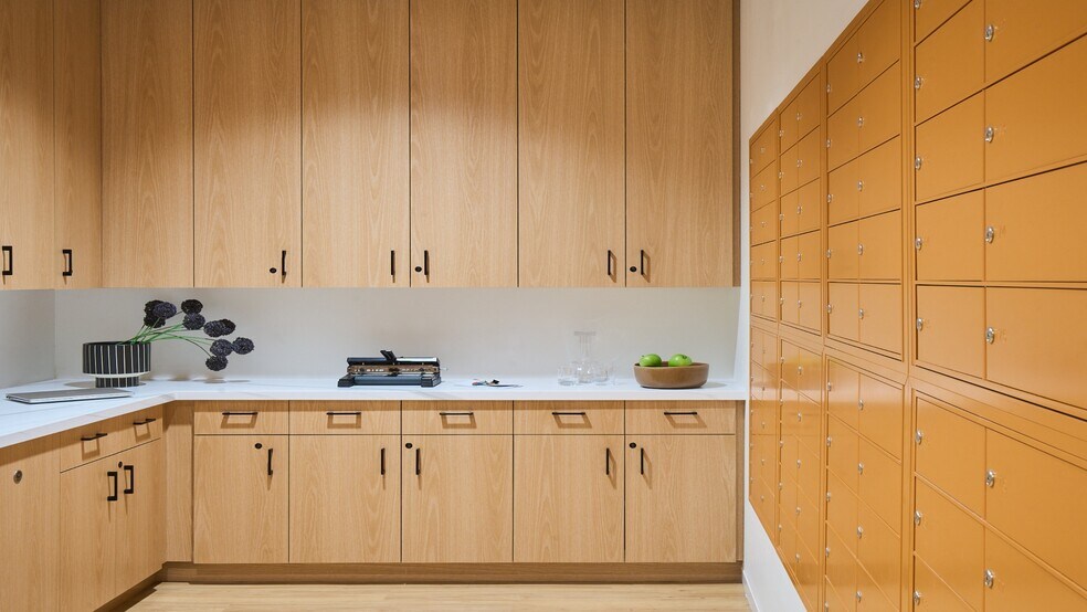 More Photos Of 3101 Wilson Blvd, Arlington Coworking Space