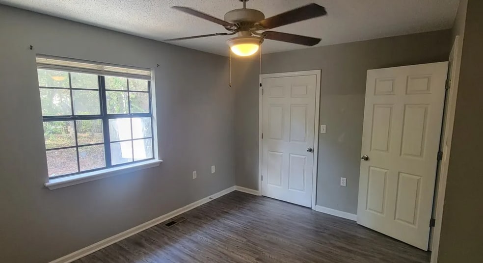 More Photos Of 1800 Labette Manor Dr, Little Rock Apartments For Sale