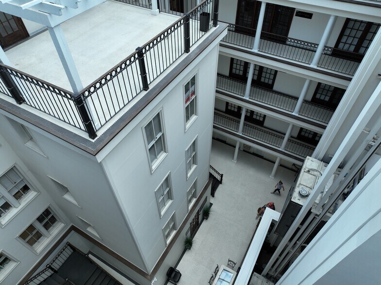 More Photos Of 1708 Peachtree St NW, Atlanta Medical For Sale