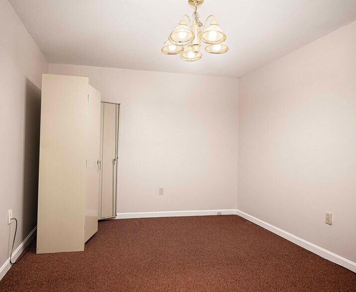 More Photos Of 2212-2214 Boston St, Baltimore Office Residential For Sale