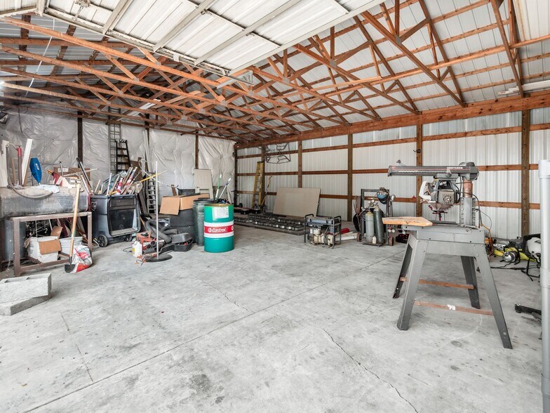 More Photos Of 31 S Ludlow Rd, Urbana Auto Repair For Sale