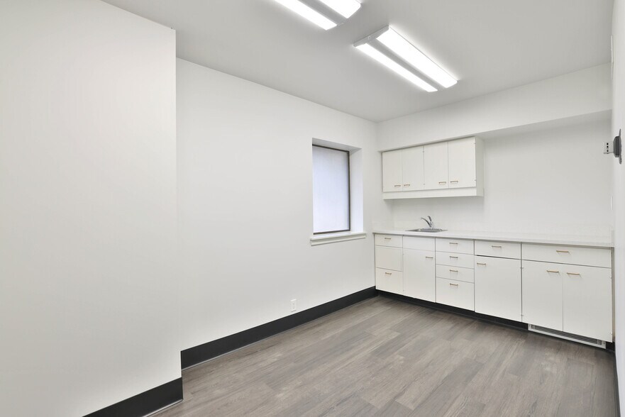 More Photos Of 2504 Samaritan Dr, San Jose Medical For Lease