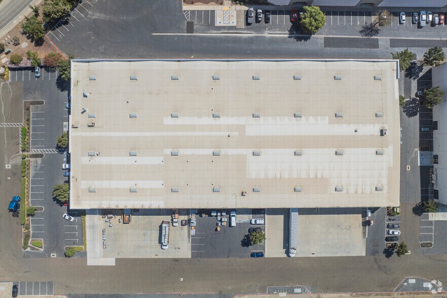 More Photos Of 1915 N MacArthur Dr, Tracy Distribution For Lease