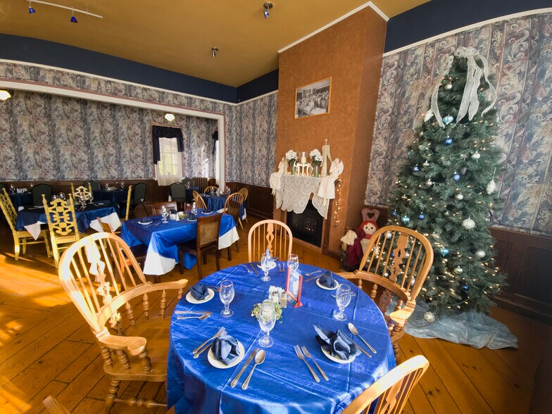 More Photos Of 15 Berkley Rd, Barnesville Restaurant For Sale