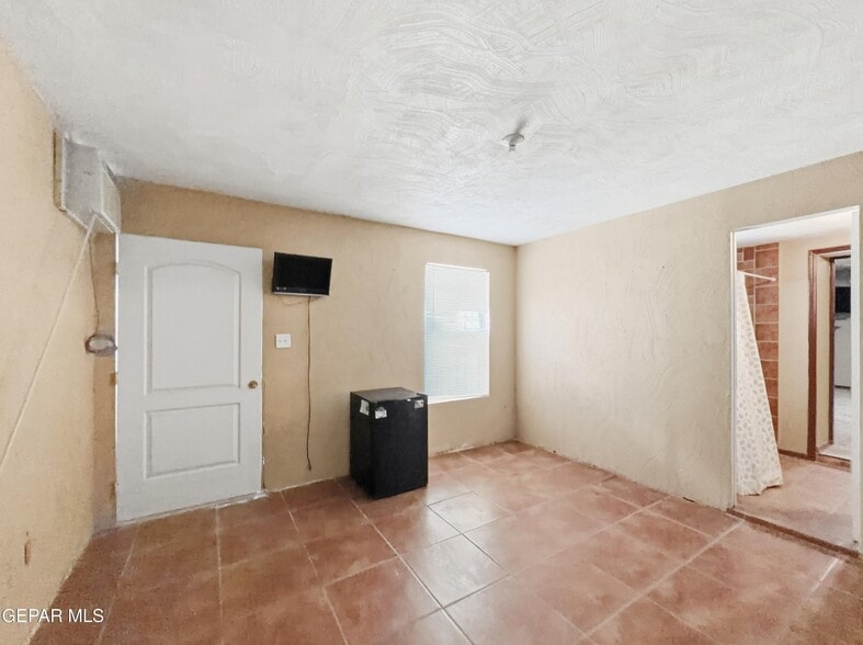 More Photos Of 2201 Texas Ave, El Paso Warehouse For Sale