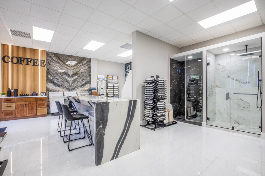 More Photos Of 500 NW Peacock Blvd, Port Saint Lucie Warehouse For Lease