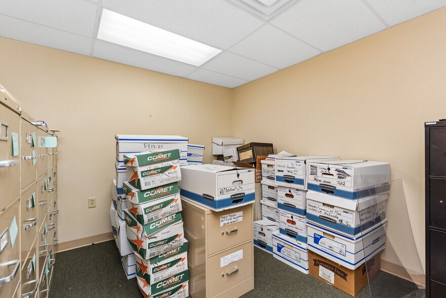 More Photos Of 675 W Plane St, Bethel Freestanding For Sale