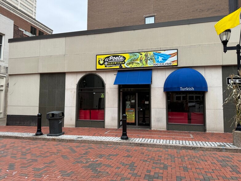 Primary Photo Of 22 Pratt St, Hartford Freestanding For Lease