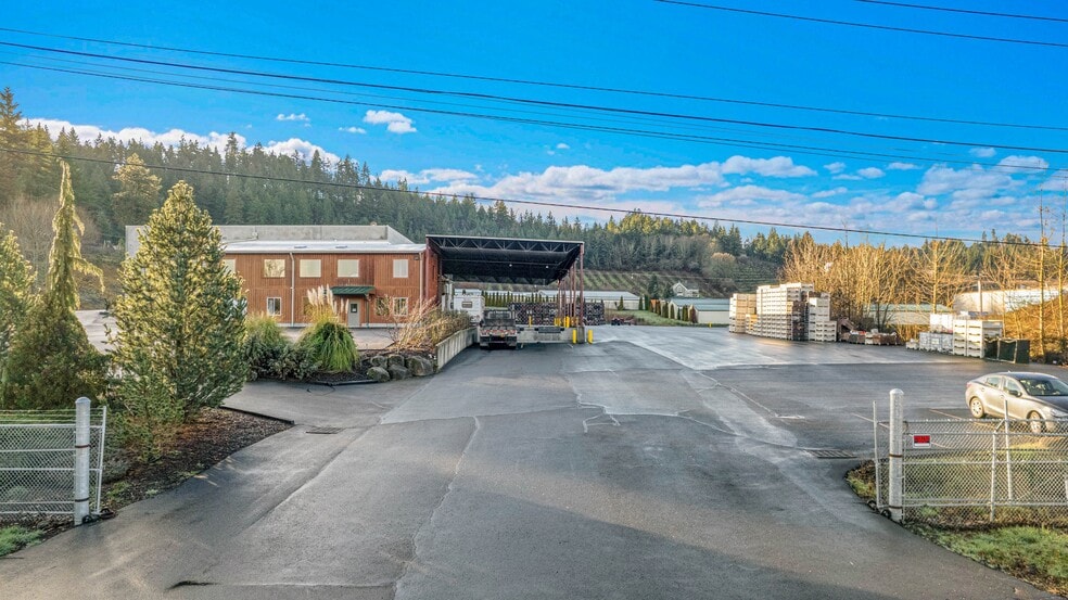 More Photos Of Stadelman, Hood River Industrial For Sale