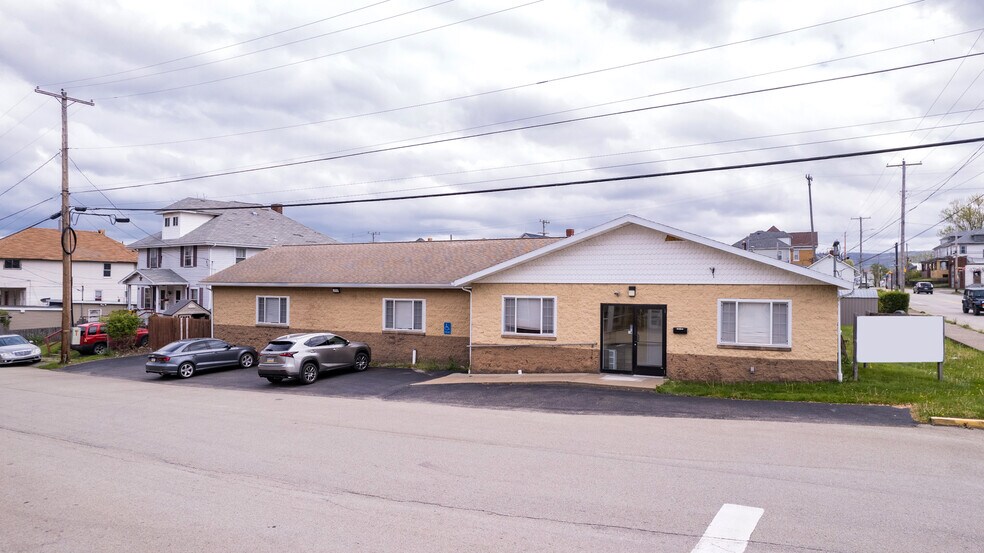 More Photos Of 325 Connellsville St, Uniontown Daycare Center For Sale