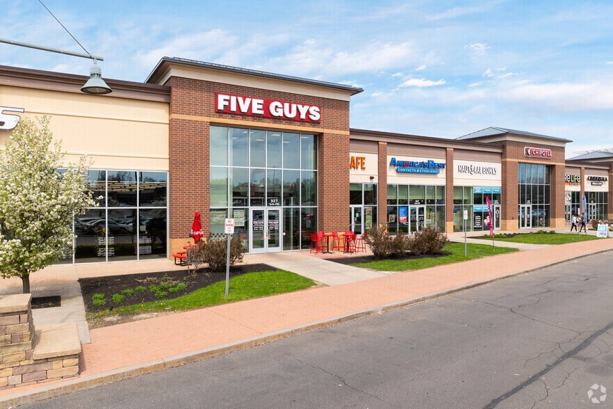 More Photos Of 933 Holt Rd, Webster Storefront For Lease