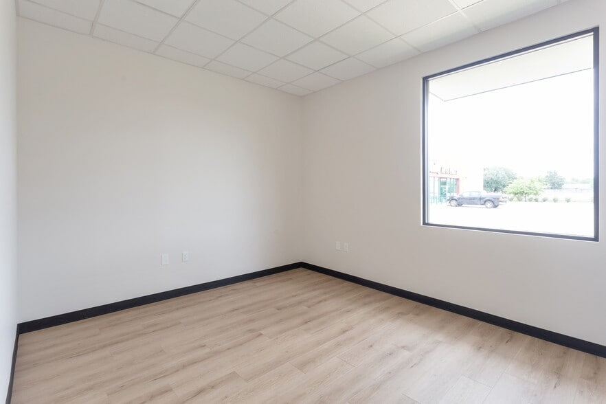 More Photos Of 2703 N Mason Rd, Katy Medical For Sale