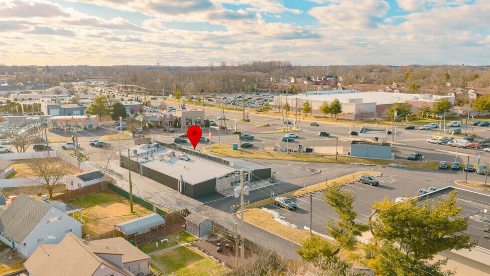 More Photos Of 4034 Veterans Hwy, Levittown Storefront For Lease
