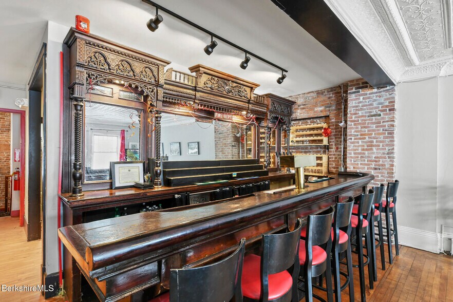 More Photos Of 47 Park St, Adams Restaurant For Sale