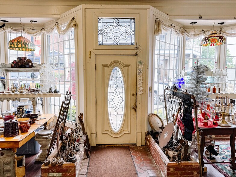 More Photos Of 304 E Main St, Hogansville Storefront For Sale