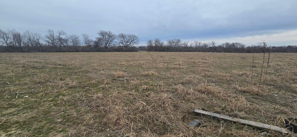 More Photos Of TBD Interstate 35 Frontage Road, Sanger Land For Lease