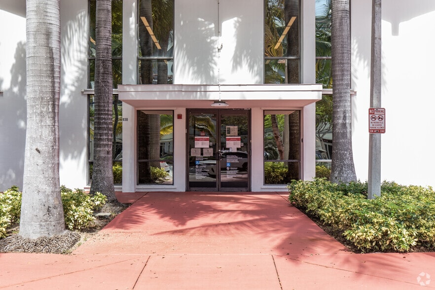 More Photos Of 930 Washington Ave, Miami Beach Office For Sale
